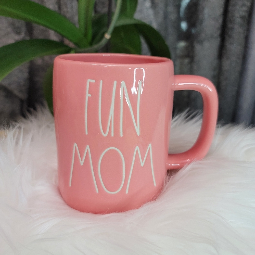 RAE DUNN FUN MOM MUG